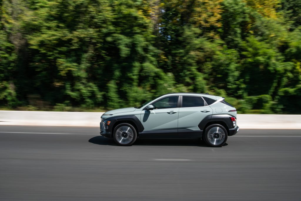 Hyundai Kona 2024 en acción